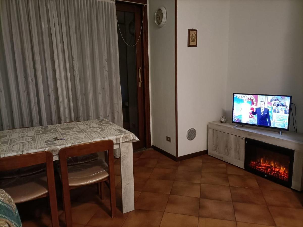 Valsassina Rent Apartment Introbio ภายนอก รูปภาพ