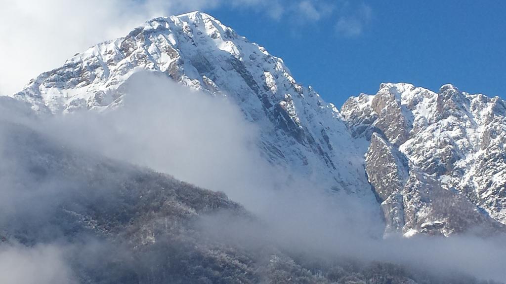 Valsassina Rent Apartment Introbio ภายนอก รูปภาพ